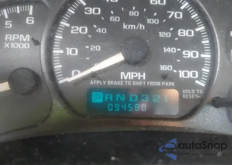 2001 Chevrolet Silverado C1500 из США, поврежденный, VIN 1GCEC14V11E313667